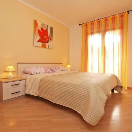 Ground Floor Retreat With Bbq Daire *