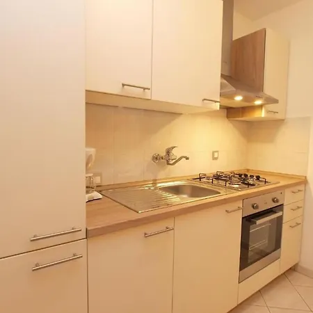 Ground Floor Retreat With Bbq *