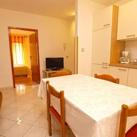 Apartment Ground Floor Retreat With Bbq