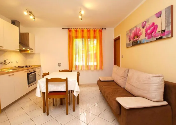 Ground Floor Retreat With Bbq Apartamento Rovinj