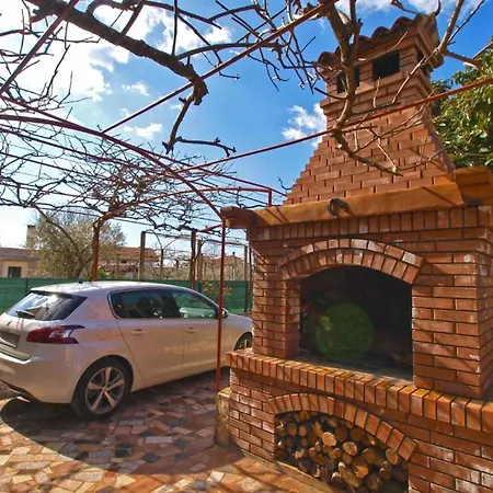 Ground Floor Retreat With Bbq *