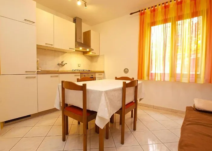 Ground Floor Retreat With Bbq * 로비니