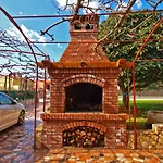 Apartment Ground Floor Retreat With Bbq Rovinj