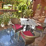 Ground Floor Retreat With Bbq