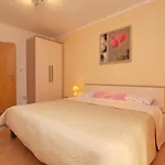 Apartment Ground Floor Retreat With Bbq *