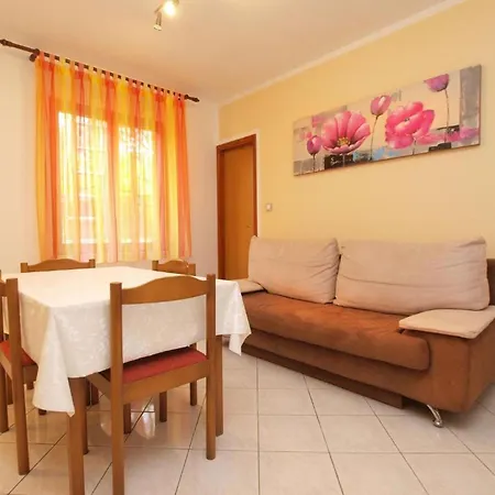 Ground Floor Retreat With Bbq Apartment